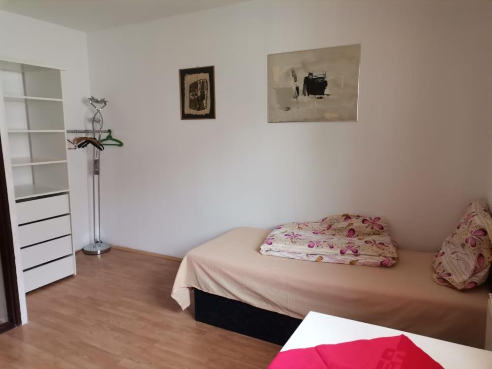 Anh' Private Rooms For Tourist Bratislava Esterno foto