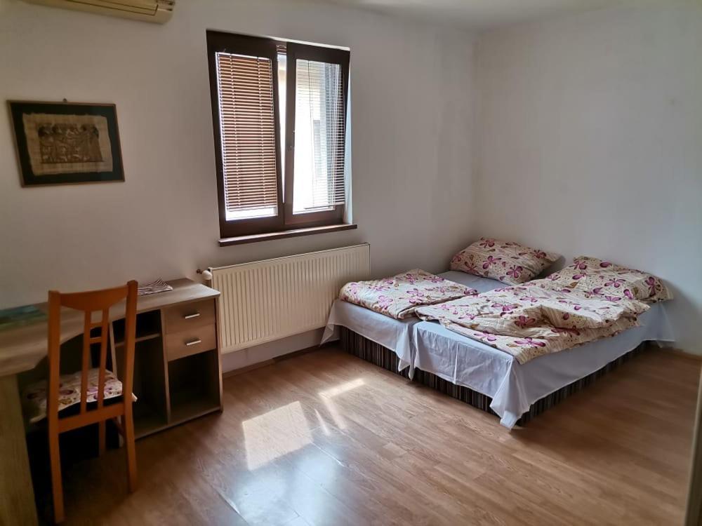 Anh' Private Rooms For Tourist Bratislava Esterno foto